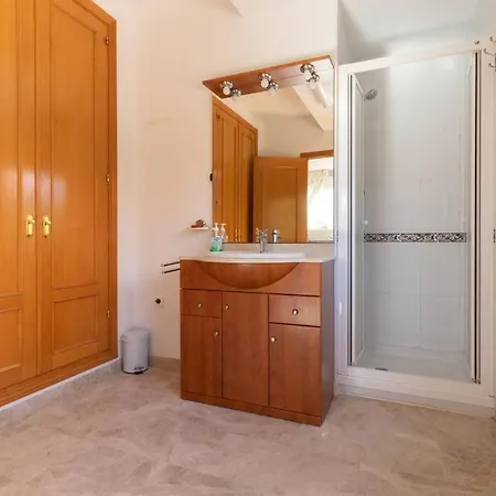 Villa Henri Spacious 6p With Private Pool